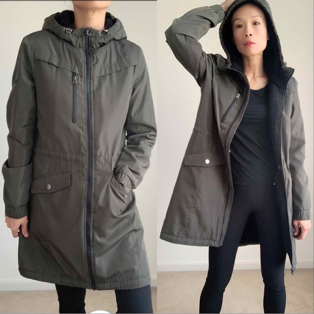 Women's Hooded Jacket in Dark Gray